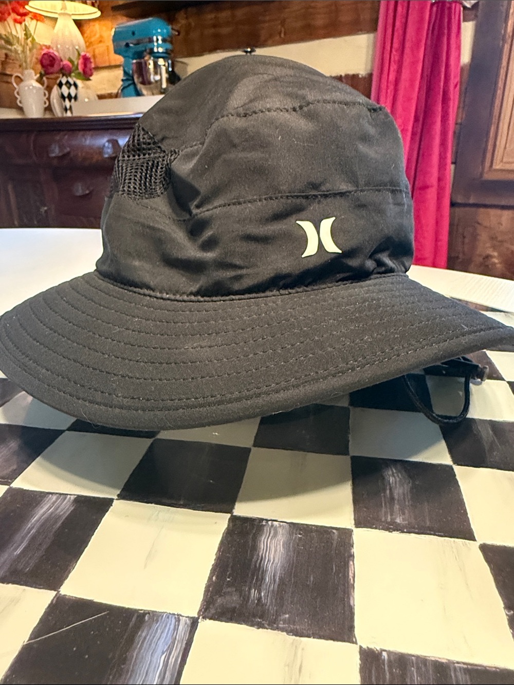 Hurley Black Mesh-Panel Bucket Hat